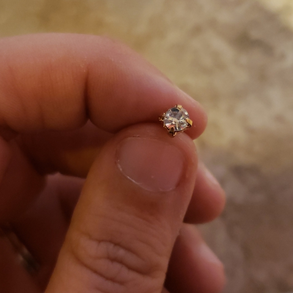 Rhinestone stud earrings